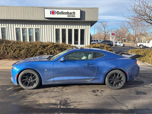 2017 Chevrolet Camaro 1LT RWD photo