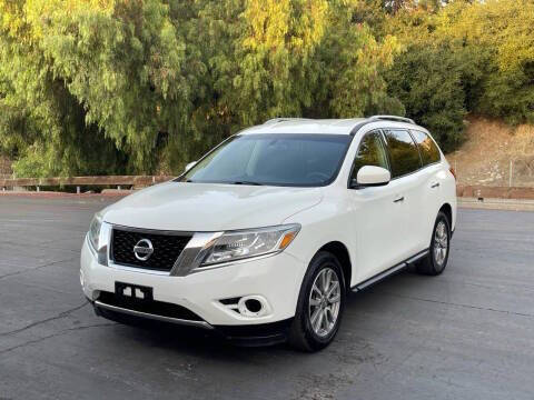 2016 Nissan Pathfinder S FWD photo