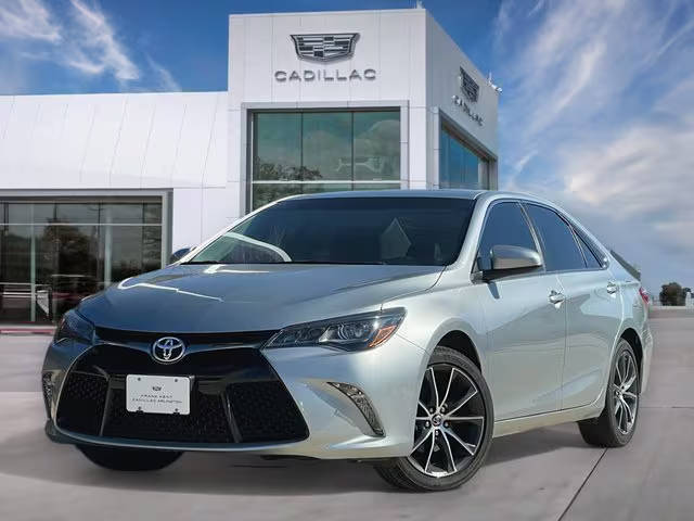 2017 Toyota Camry XSE V6 FWD photo