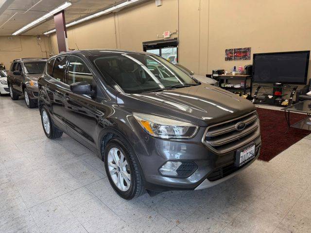 2017 Ford Escape SE FWD photo