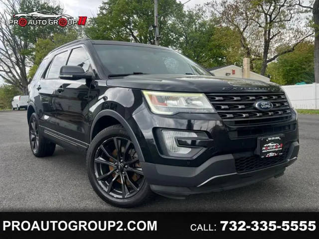 2017 Ford Explorer XLT 4WD photo