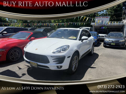 2017 Porsche Macan  AWD photo
