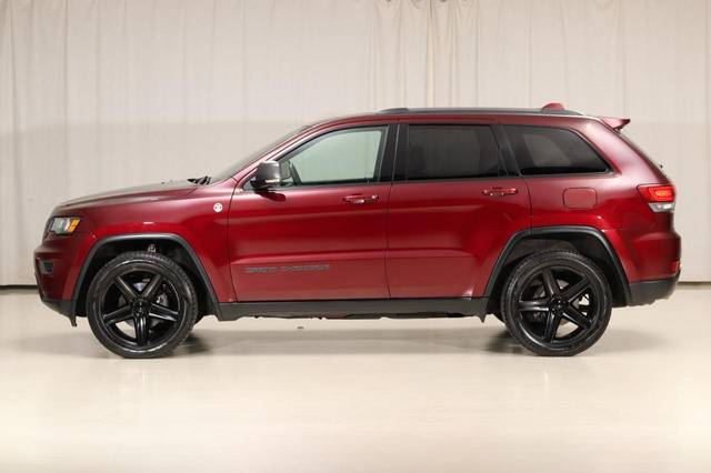 2017 Jeep Grand Cherokee Trailhawk 4WD photo