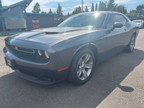 2016 Dodge Challenger SXT RWD photo
