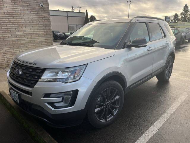 2017 Ford Explorer XLT 4WD photo