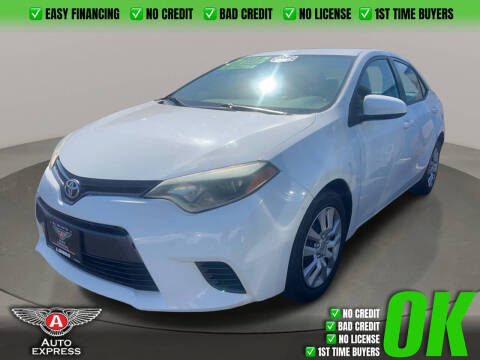 2015 Toyota Corolla LE FWD photo