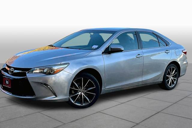 2017 Toyota Camry XSE FWD photo