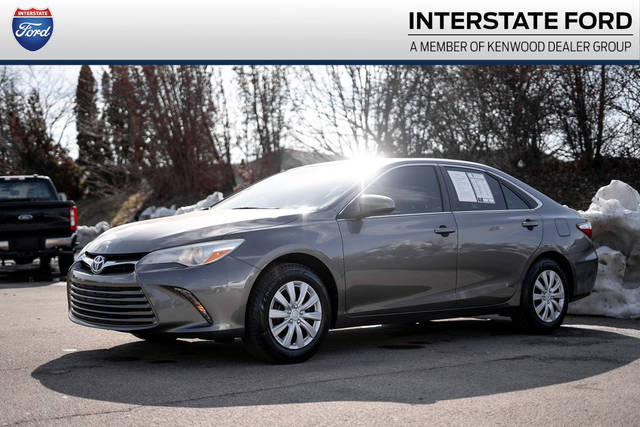 2017 Toyota Camry LE FWD photo