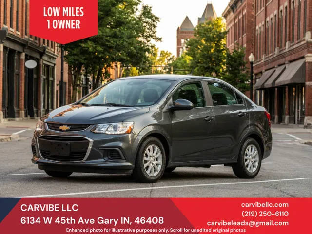 2017 Chevrolet Sonic LT FWD photo