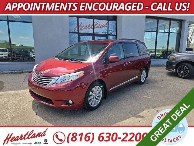 2017 Toyota Sienna XLE Premium AWD photo