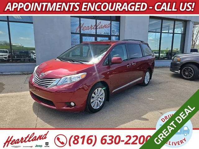 2017 Toyota Sienna XLE Premium AWD photo