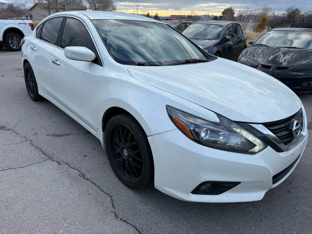 2016 Nissan Altima 2.5 SR FWD photo