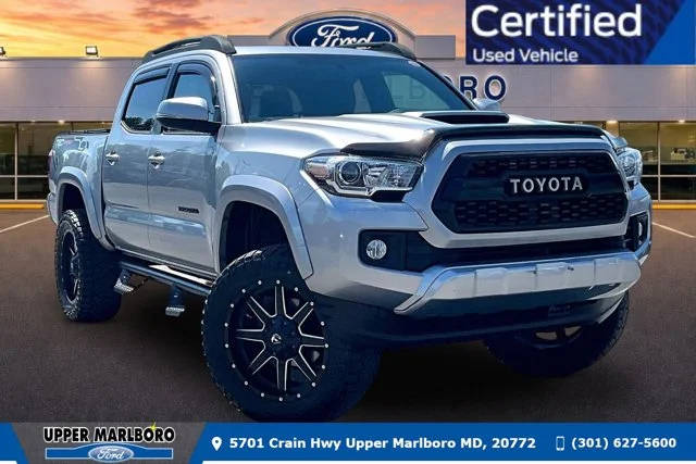 2017 Toyota Tacoma TRD Sport 4WD photo