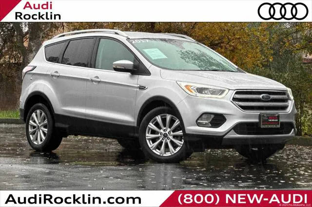 2017 Ford Escape Titanium FWD photo