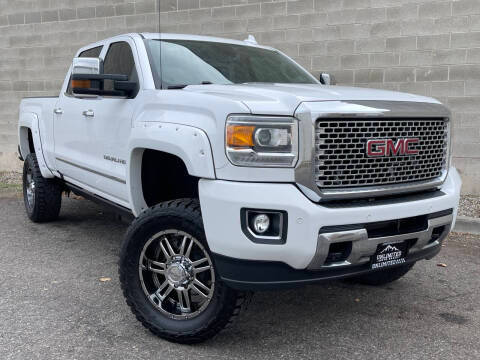 2016 GMC Sierra 2500HD Denali 4WD photo