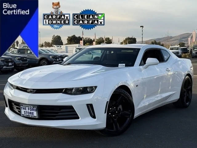 2017 Chevrolet Camaro 1LT RWD photo