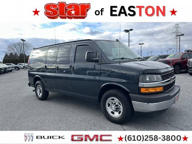 2017 Chevrolet Express LT RWD photo