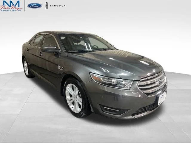 2016 Ford Taurus SEL FWD photo