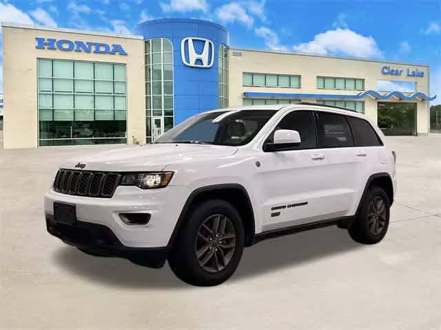 2017 Jeep Grand Cherokee 75th Anniversary Edition RWD photo