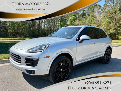 2017 Porsche Cayenne Platinum Edition AWD photo