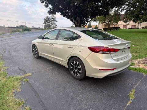2017 Hyundai Elantra SE FWD photo