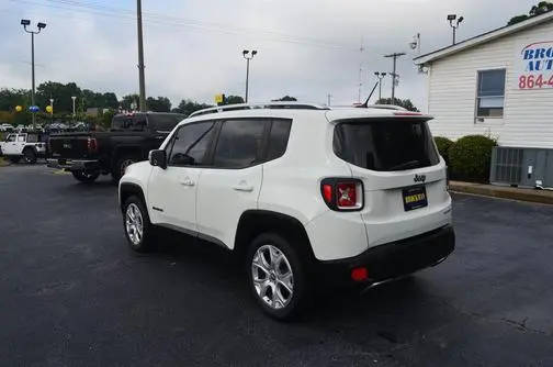 2016 Jeep Renegade Limited FWD photo