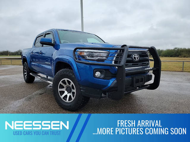 2017 Toyota Tacoma SR5 4WD photo