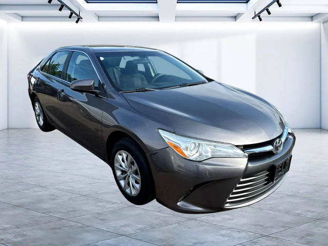 2017 Toyota Camry LE FWD photo