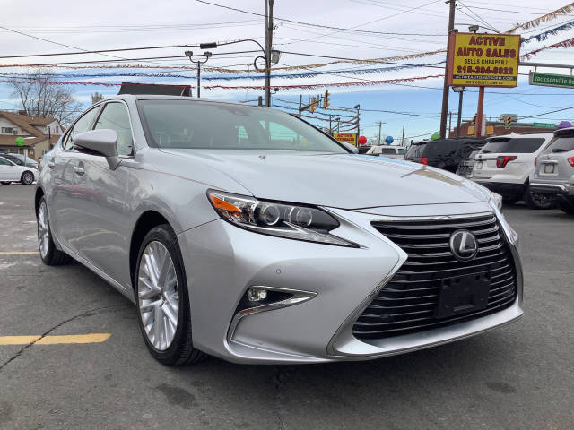 2016 Lexus ES  FWD photo