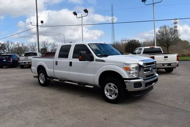 2016 Ford F-250 Super Duty XLT 4WD photo