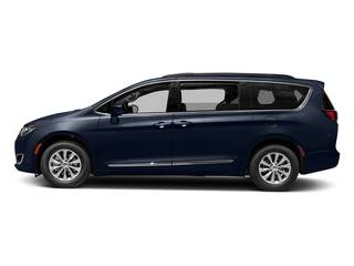 2017 Chrysler Pacifica Minivan Touring-L FWD photo