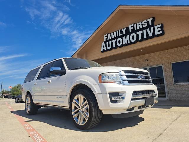 2017 Ford Expedition EL Platinum RWD photo