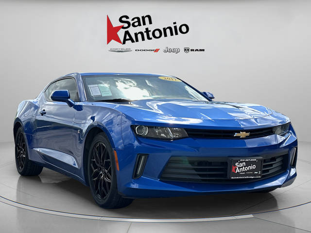 2017 Chevrolet Camaro 1LT RWD photo