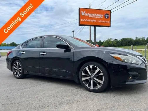 2016 Nissan Altima 2.5 SR FWD photo