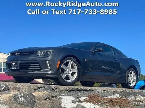 2017 Chevrolet Camaro 1LT RWD photo