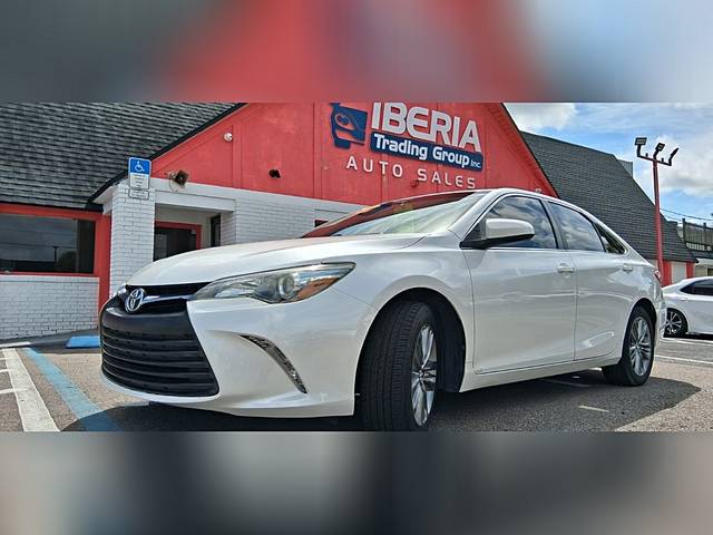 2017 Toyota Camry SE FWD photo