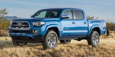 2017 Toyota Tacoma TRD Sport RWD photo