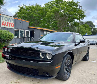 2015 Dodge Challenger SXT RWD photo