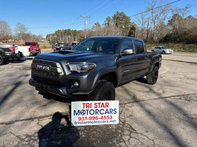 2017 Toyota Tacoma SR5 4WD photo