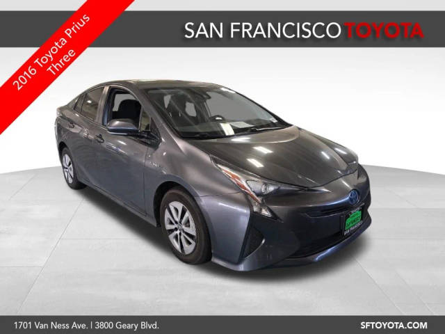 2016 Toyota Prius Three FWD photo