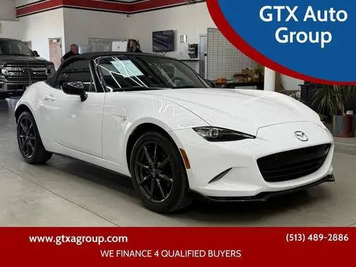 2016 Mazda MX-5 Miata Club RWD photo