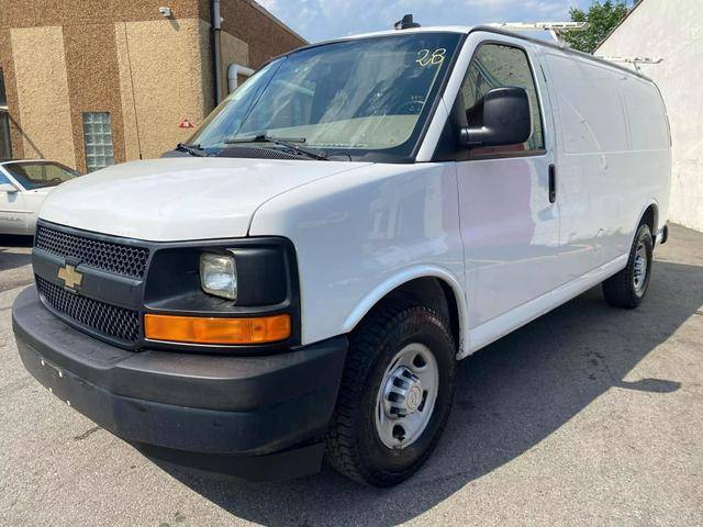 2017 Chevrolet Express Cargo  RWD photo