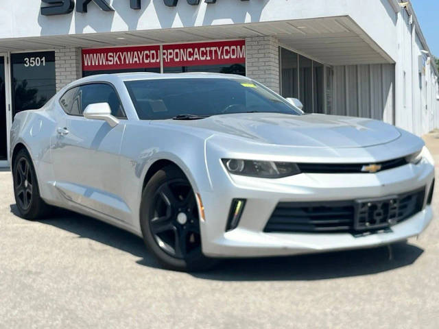 2017 Chevrolet Camaro 1LT RWD photo
