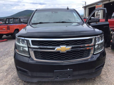 2016 Chevrolet Suburban LT 4WD photo