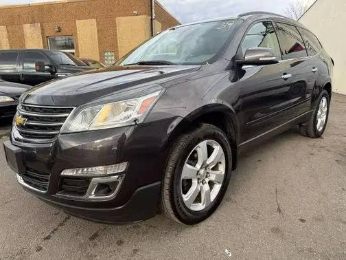 2017 Chevrolet Traverse LT FWD photo