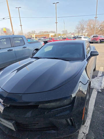2017 Chevrolet Camaro 1LT RWD photo