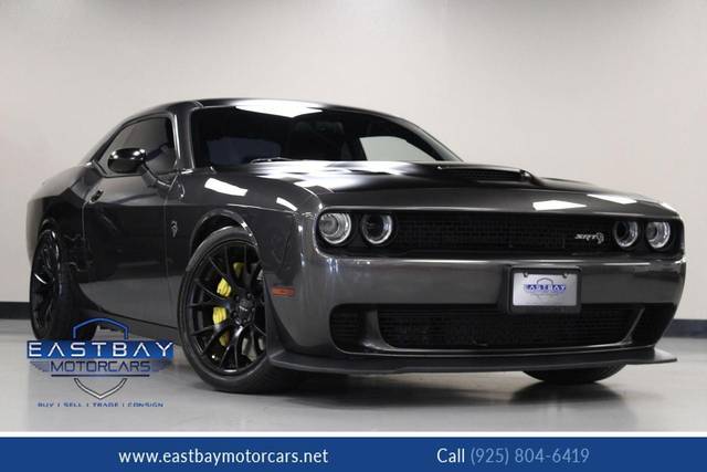 2016 Dodge Challenger SRT Hellcat RWD photo