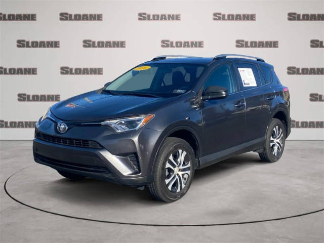 2016 Toyota RAV4 LE FWD photo