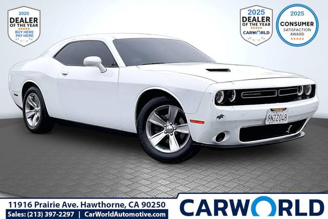 2016 Dodge Challenger SXT RWD photo