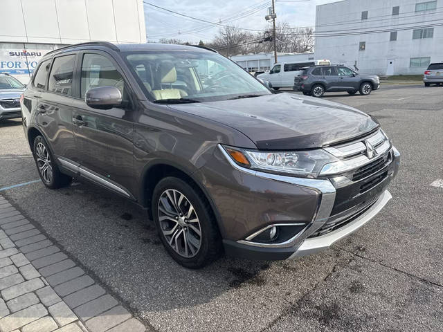 2016 Mitsubishi Outlander ES 4WD photo